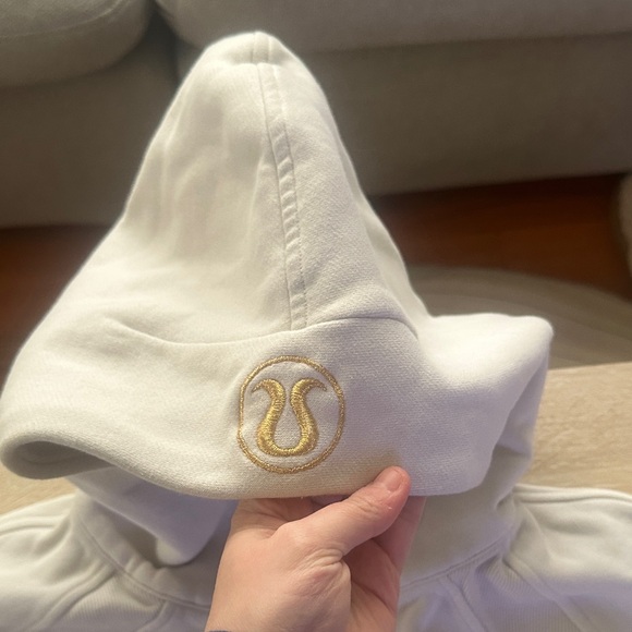 lululemon Scuba Hoodie - Picture 5 of 9